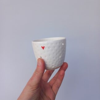 S reliéfem se srdíčkem